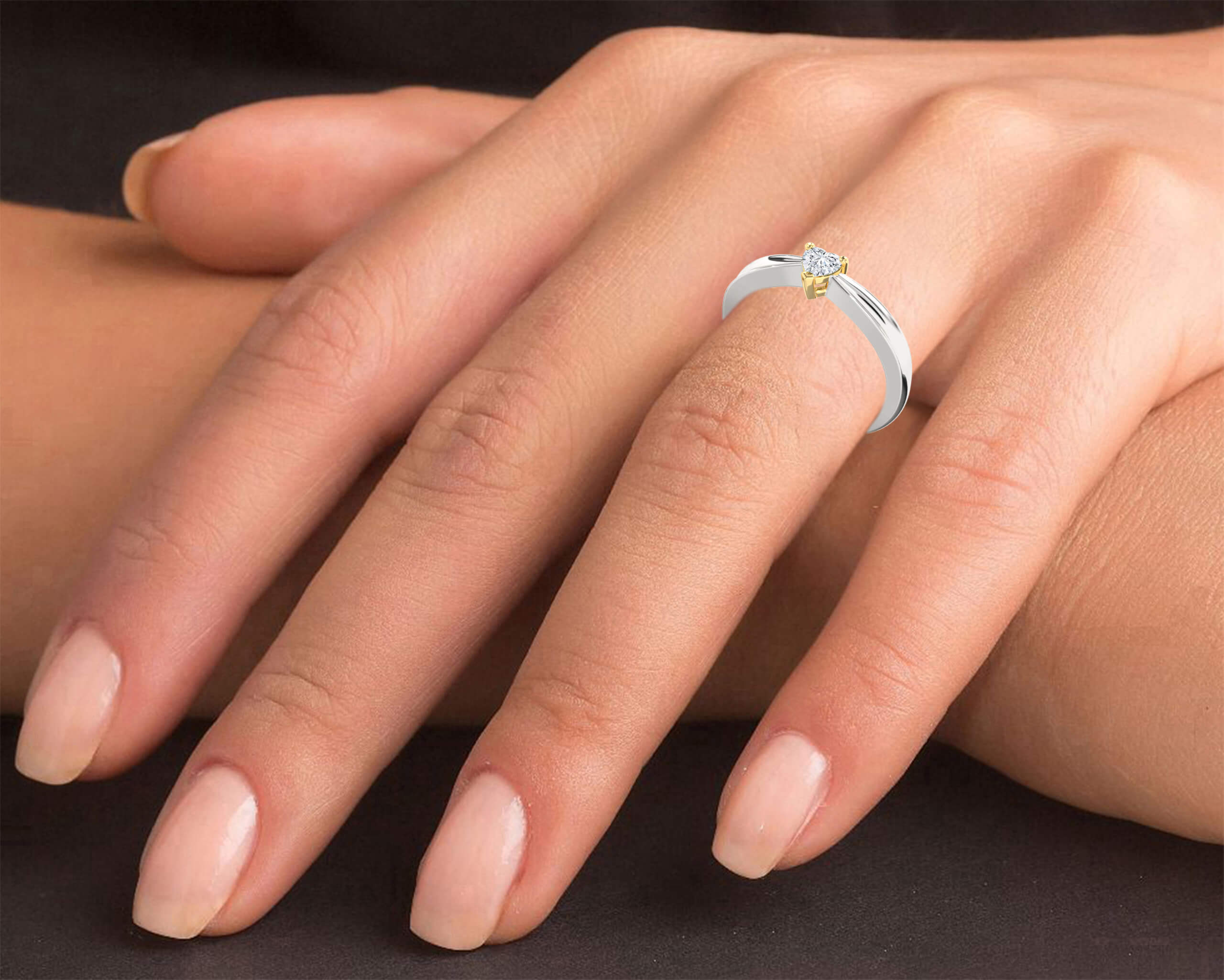 Emerald Silver 10K gold Heart Promise Ring